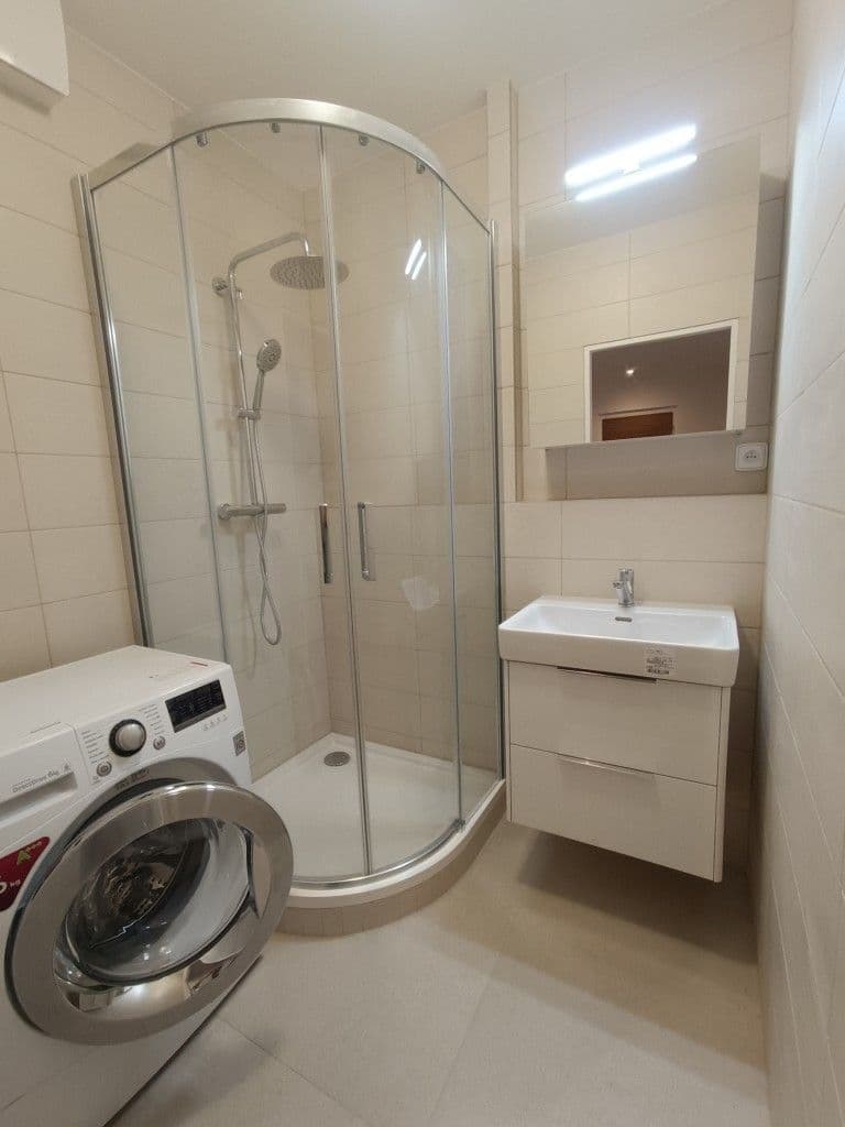 3 bedroom flat to rent, 66 m², Jažlovická, Prague, Prague 3 bedroom flat to rent, 66 m², Jažlovická, Prague, Prague