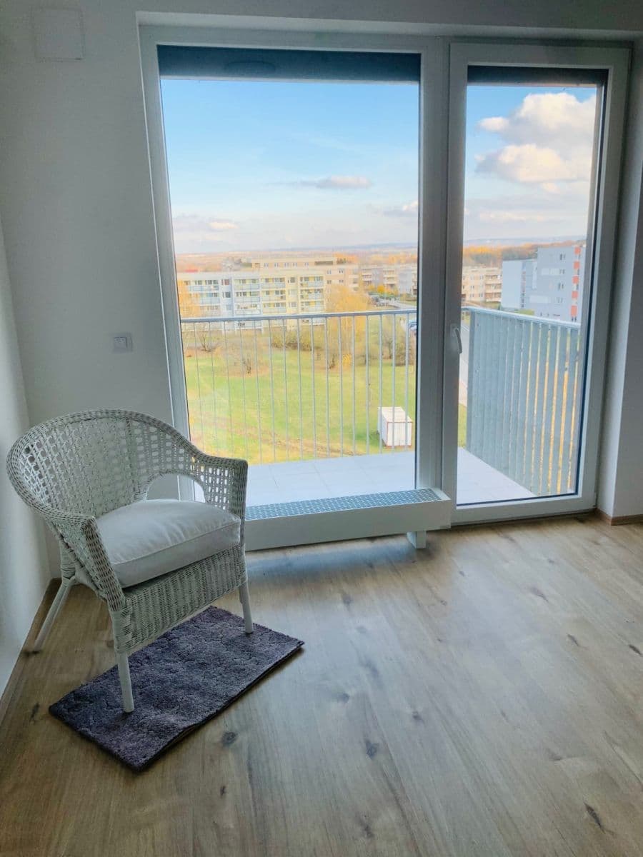 Studio flat to rent, 35 m², Jurkovičova, Prague, Prague Studio flat to rent, 35 m², Jurkovičova, Prague, Prague