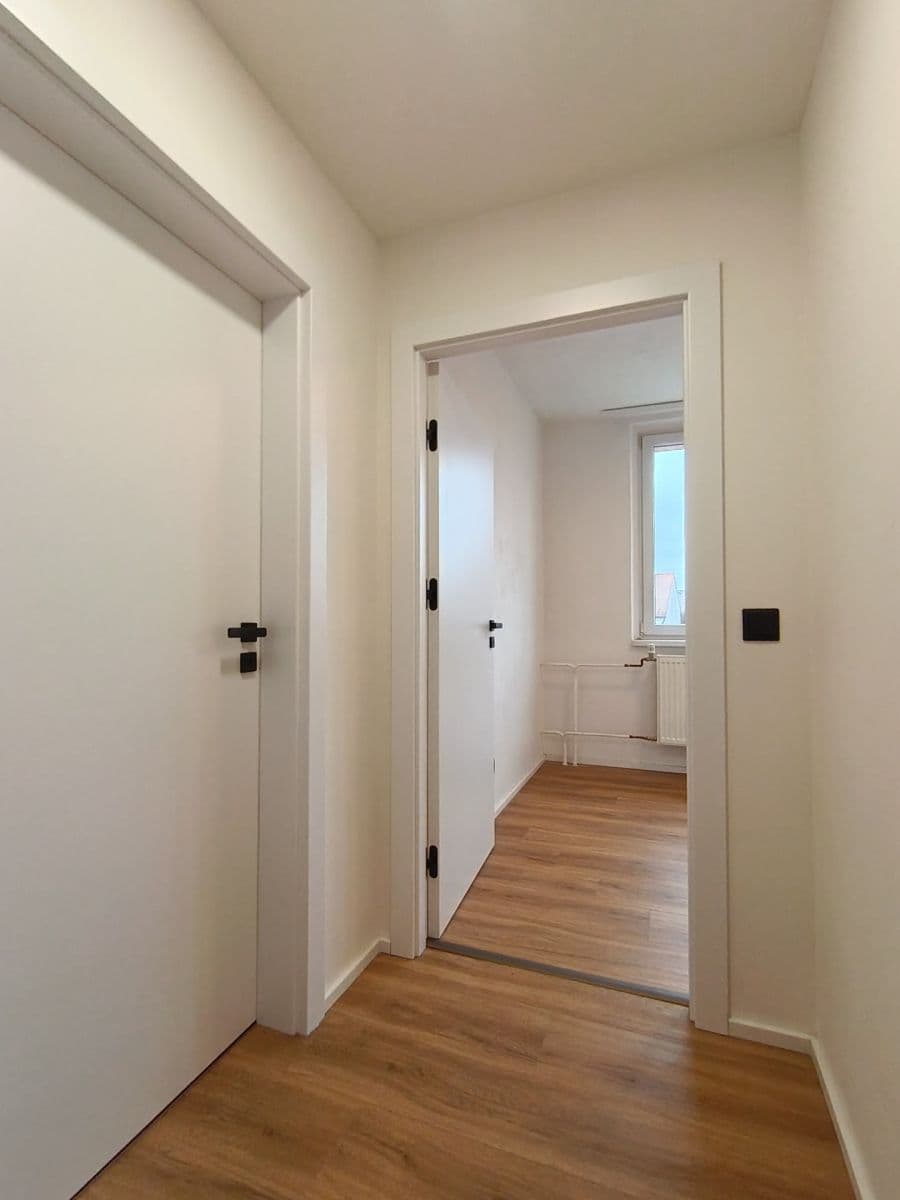 1 bedroom with open-plan kitchen flat to rent, 34 m², Dvořišťská, Prague, Prague 1 bedroom with open-plan kitchen flat to rent, 34 m², Dvořišťská, Prague, Prague