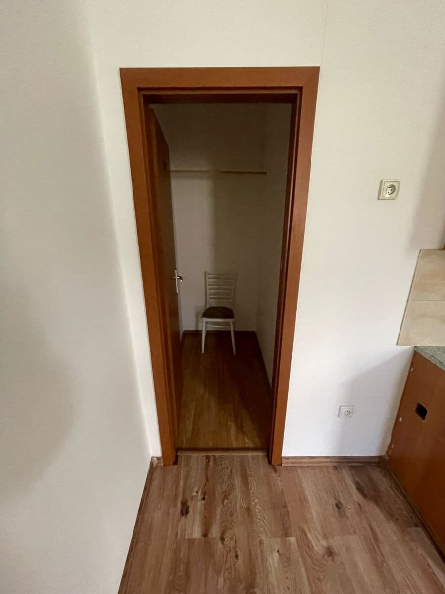 Small studio flat to rent, 33 m², Masarykova, Milevsko, Jihočeský Region Small studio flat to rent, 33 m², Masarykova, Milevsko, Jihočeský Region