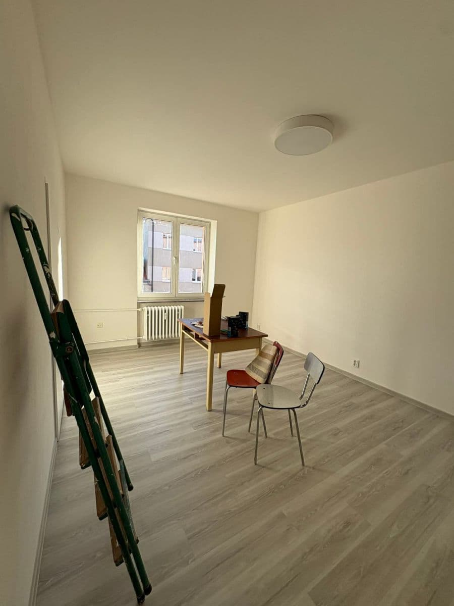 2 bedroom flat to rent, 48 m², Zd. Petříka, Kladno, Středočeský Region 2 bedroom flat to rent, 48 m², Zd. Petříka, Kladno, Středočeský Region