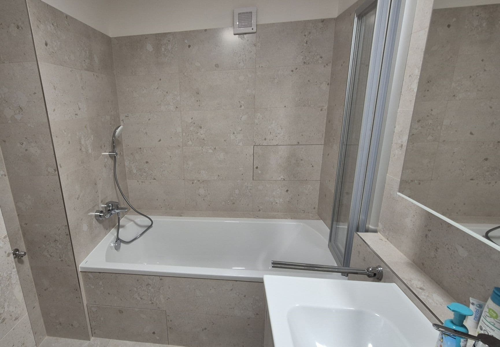 2 bedroom with open-plan kitchen flat to rent, 72 m², K Lesu, Prague, Prague 2 bedroom with open-plan kitchen flat to rent, 72 m², K Lesu, Prague, Prague