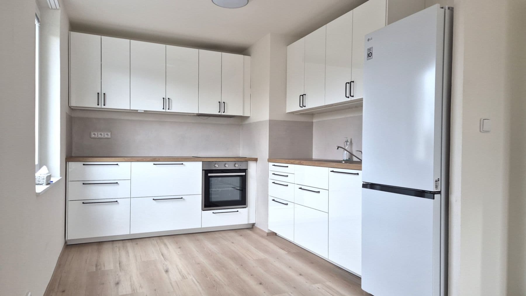 2 bedroom with open-plan kitchen flat to rent, 72 m², K Lesu, Prague, Prague 2 bedroom with open-plan kitchen flat to rent, 72 m², K Lesu, Prague, Prague