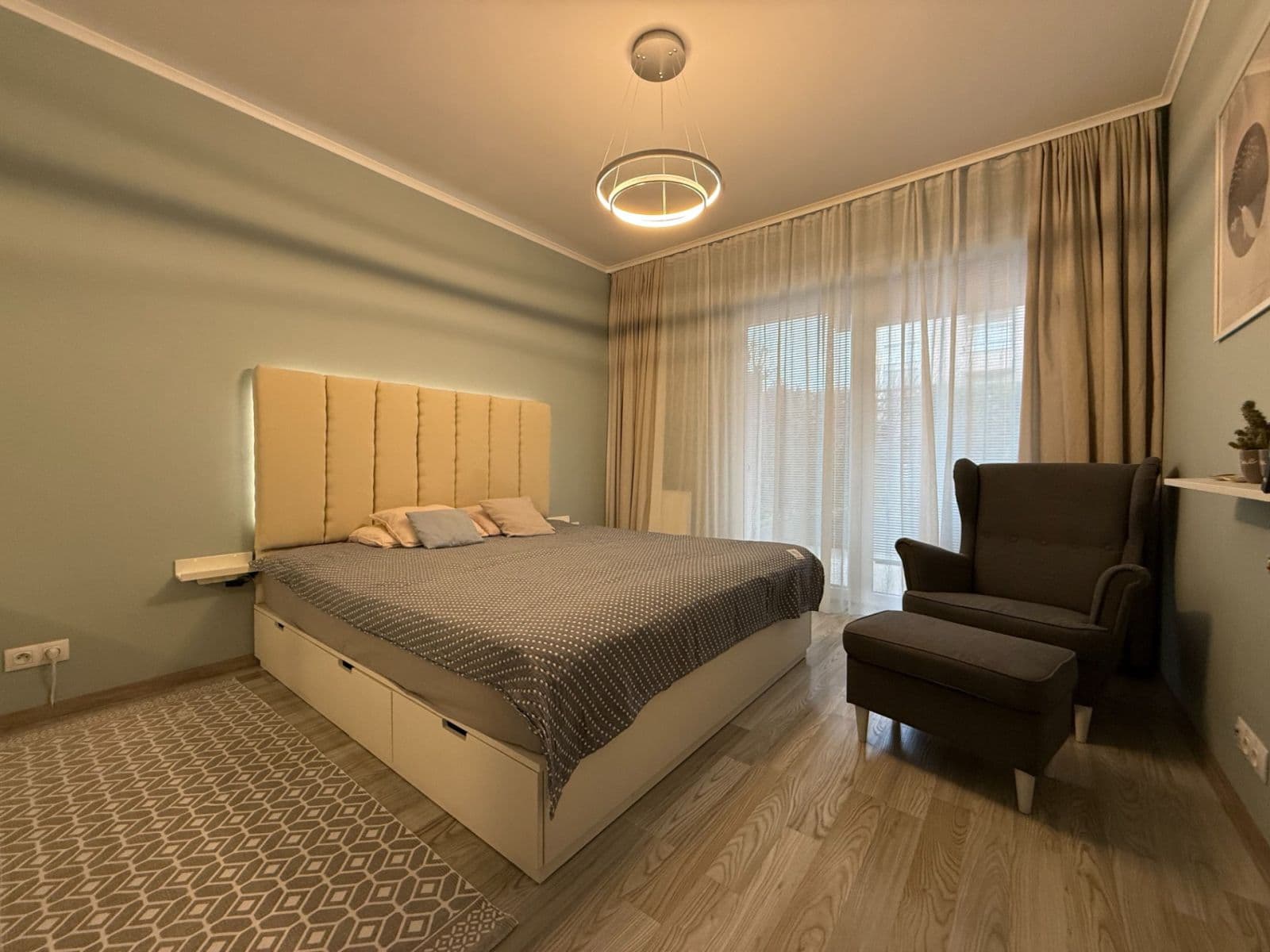 1 bedroom with open-plan kitchen flat to rent, 52 m², Hlučkova, Prague, Prague 1 bedroom with open-plan kitchen flat to rent, 52 m², Hlučkova, Prague, Prague