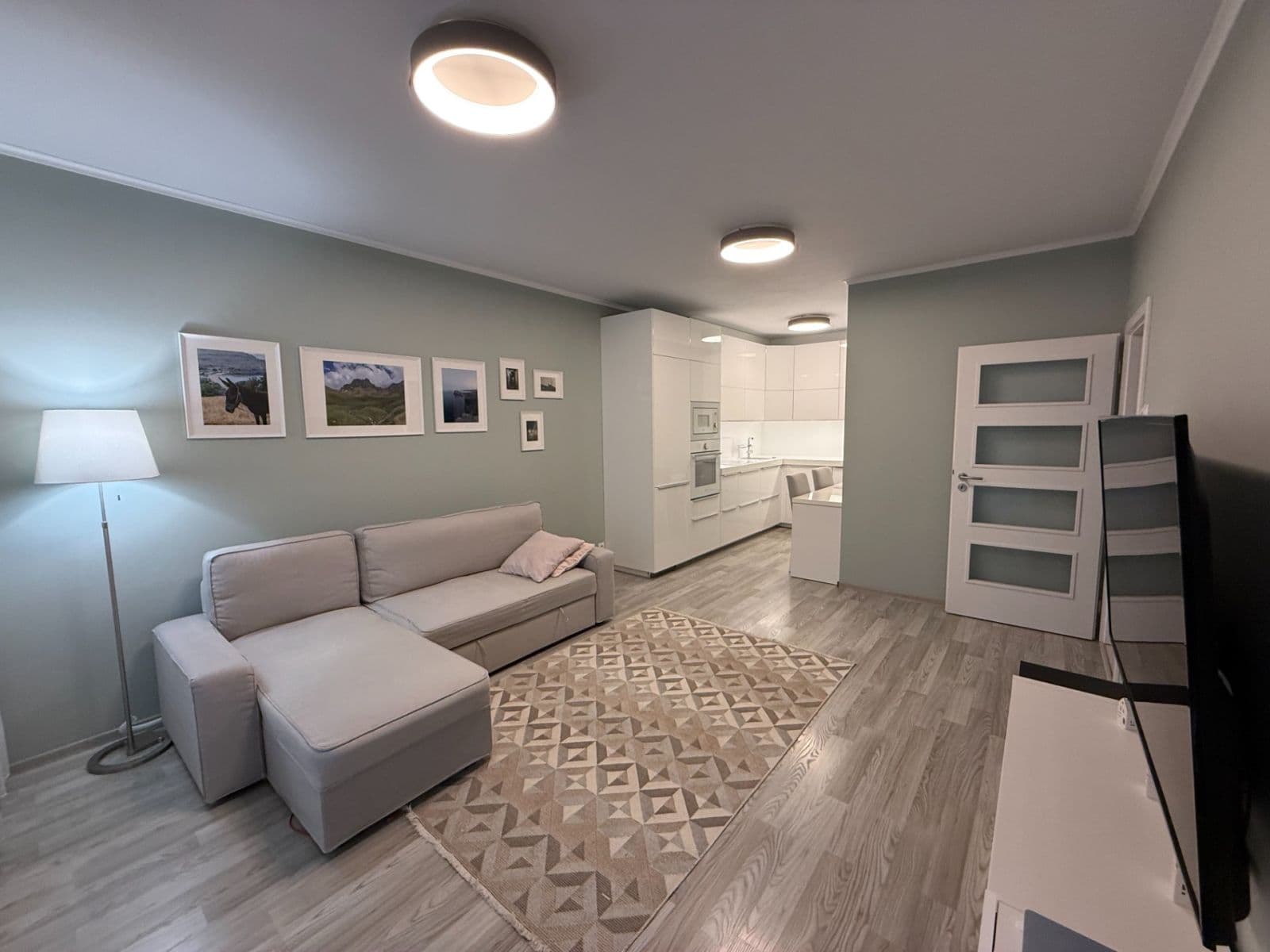 1 bedroom with open-plan kitchen flat to rent, 52 m², Hlučkova, Prague, Prague 1 bedroom with open-plan kitchen flat to rent, 52 m², Hlučkova, Prague, Prague