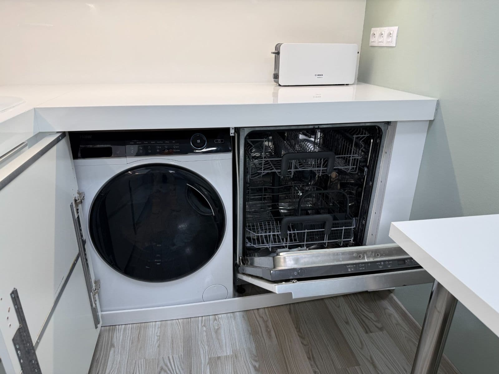 1 bedroom with open-plan kitchen flat to rent, 52 m², Hlučkova, Prague, Prague 1 bedroom with open-plan kitchen flat to rent, 52 m², Hlučkova, Prague, Prague