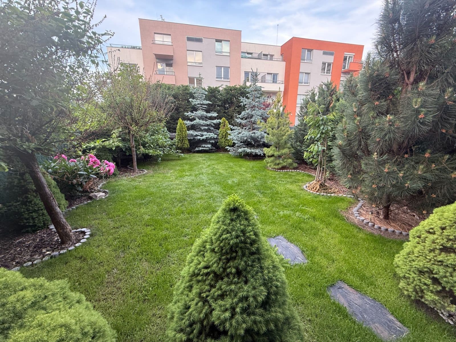 1 bedroom with open-plan kitchen flat to rent, 52 m², Hlučkova, Prague, Prague 1 bedroom with open-plan kitchen flat to rent, 52 m², Hlučkova, Prague, Prague