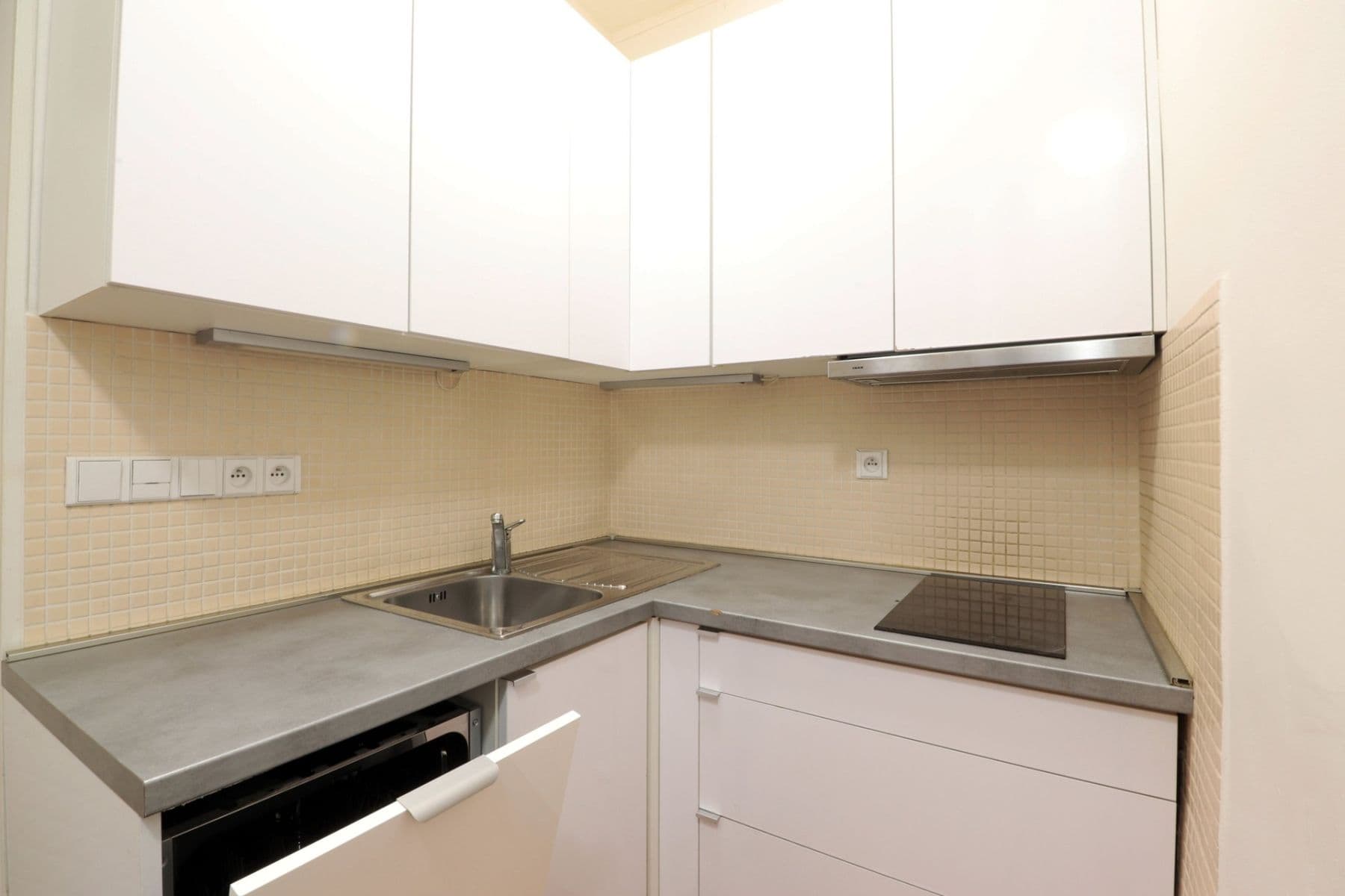 1 bedroom flat to rent, 36 m², Holečkova, Prague, Prague 1 bedroom flat to rent, 36 m², Holečkova, Prague, Prague