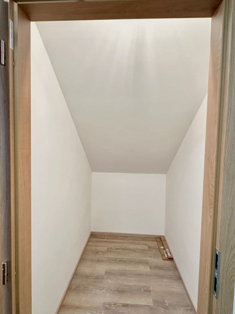 Small studio flat to rent, 19 m², Sokolská, Prague, Prague Small studio flat to rent, 19 m², Sokolská, Prague, Prague