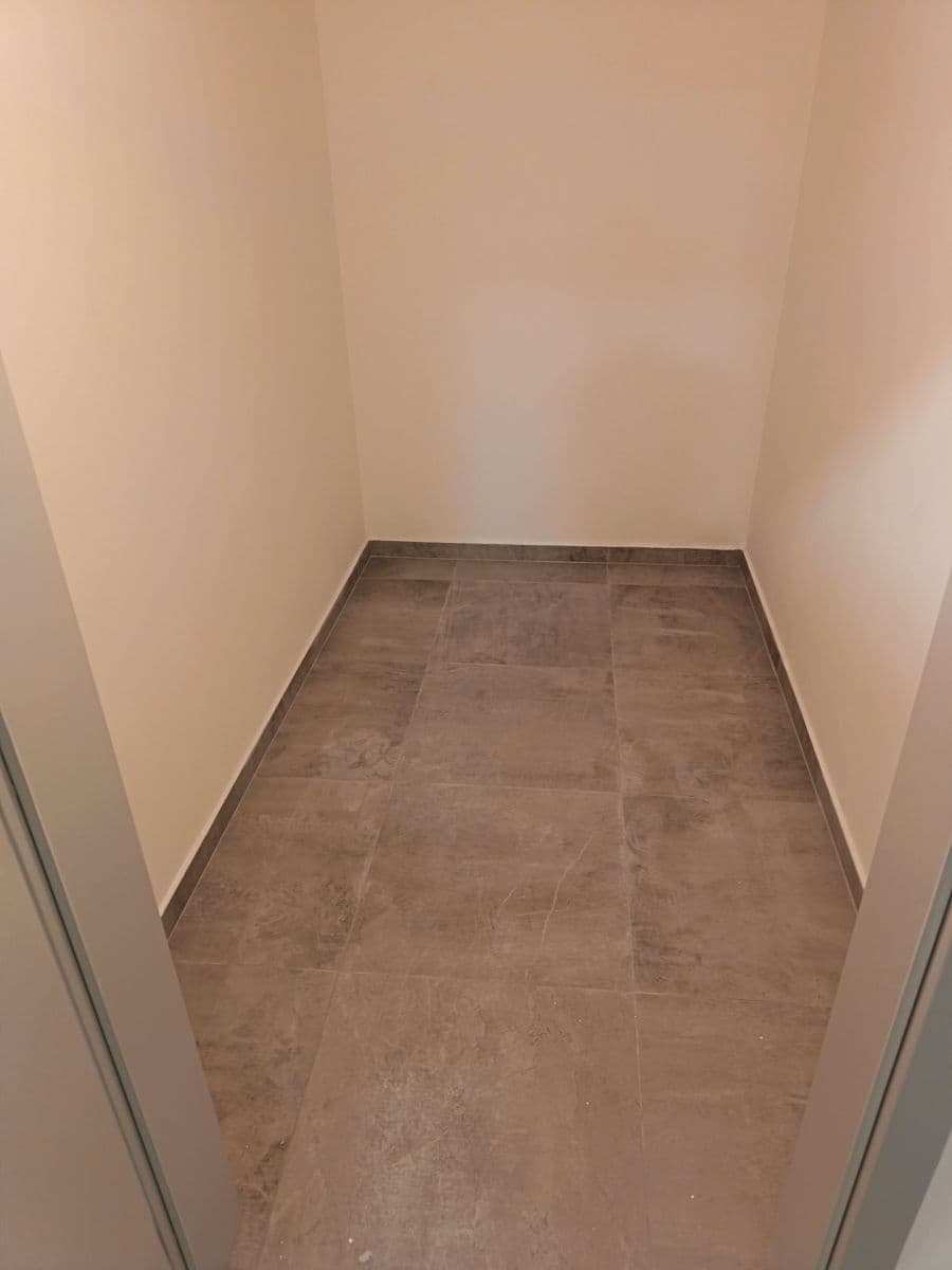 2 bedroom with open-plan kitchen flat to rent, 58 m², Podedvorská, Prague, Prague 2 bedroom with open-plan kitchen flat to rent, 58 m², Podedvorská, Prague, Prague