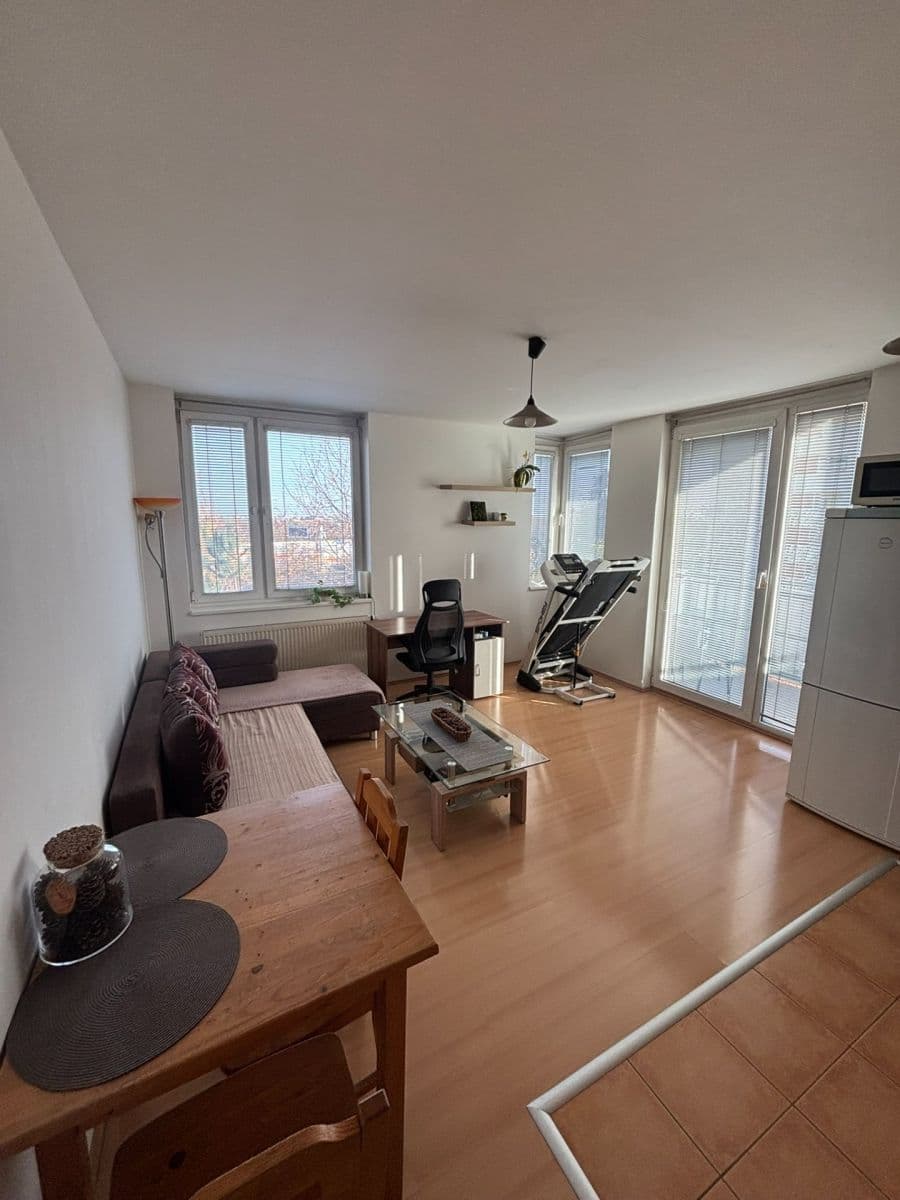 1 bedroom with open-plan kitchen flat to rent, 52 m², Terezínská, Prague, Prague 1 bedroom with open-plan kitchen flat to rent, 52 m², Terezínská, Prague, Prague