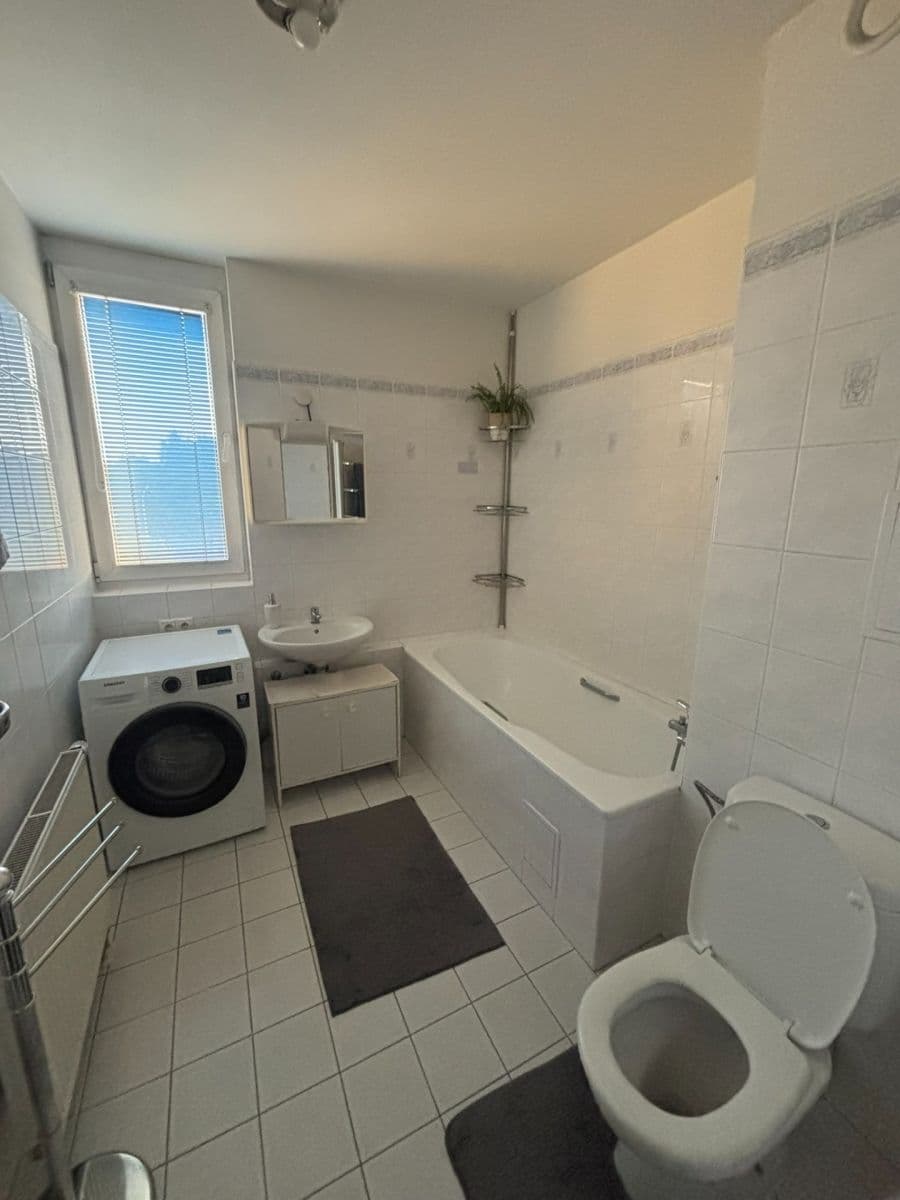 1 bedroom with open-plan kitchen flat to rent, 52 m², Terezínská, Prague, Prague 1 bedroom with open-plan kitchen flat to rent, 52 m², Terezínská, Prague, Prague