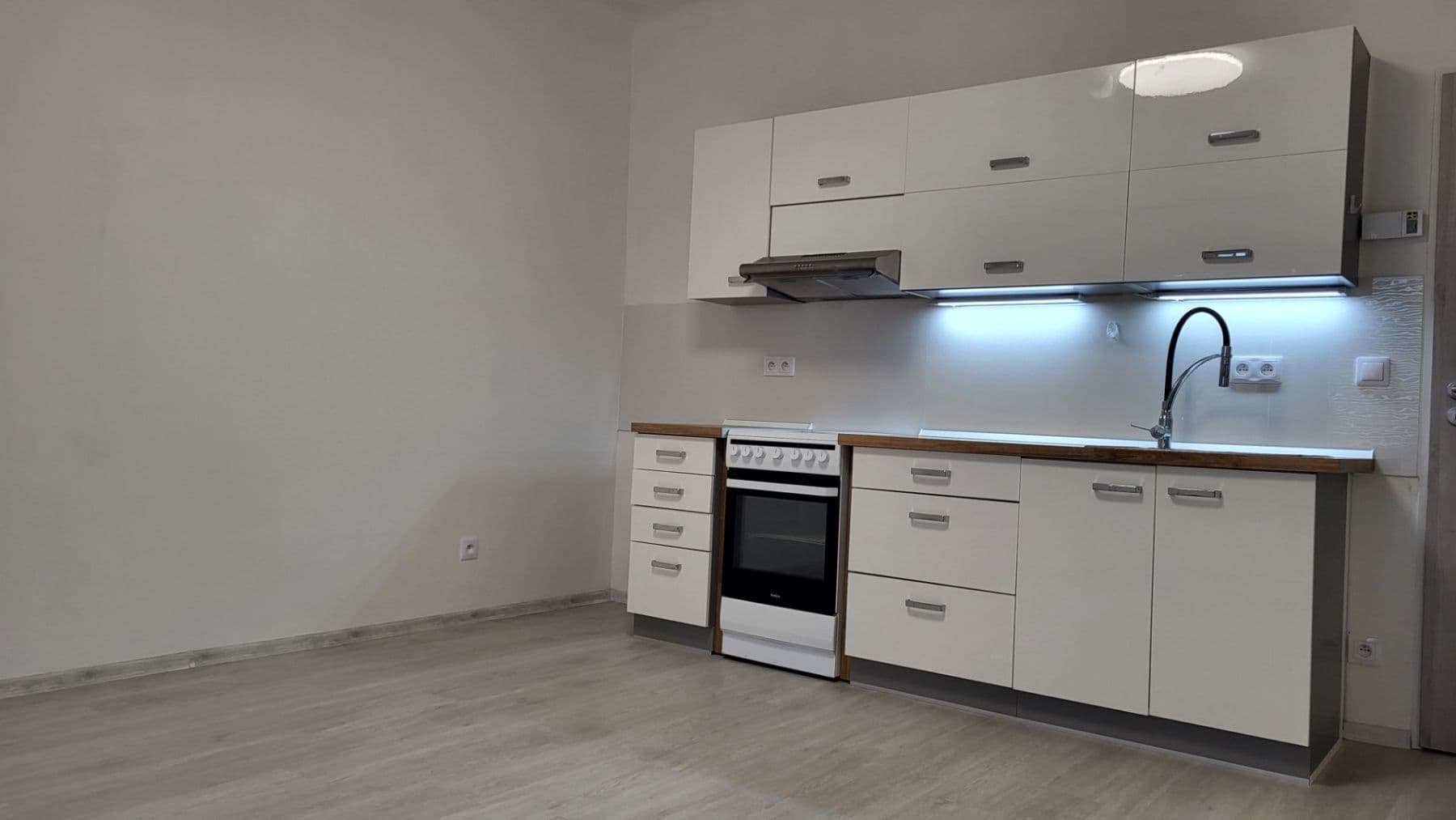 2 bedroom with open-plan kitchen flat to rent, 63 m², Pastrnkova, Brno, Jihomoravský Region 2 bedroom with open-plan kitchen flat to rent, 63 m², Pastrnkova, Brno, Jihomoravský Region