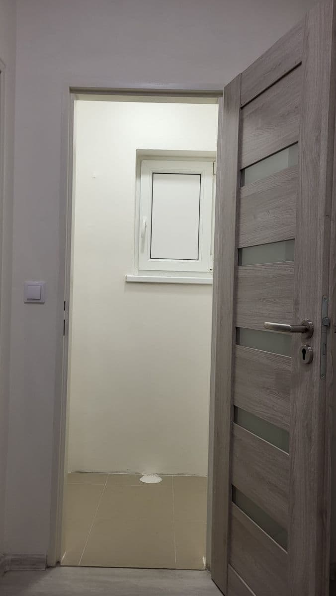 2 bedroom with open-plan kitchen flat to rent, 63 m², Pastrnkova, Brno, Jihomoravský Region 2 bedroom with open-plan kitchen flat to rent, 63 m², Pastrnkova, Brno, Jihomoravský Region