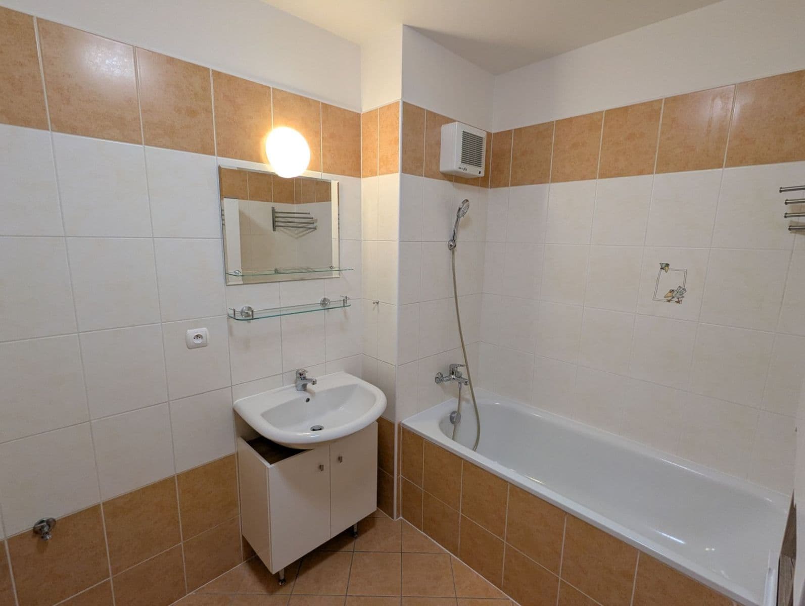 1 bedroom with open-plan kitchen flat to rent, 63 m², Patočkova, Prague, Prague 1 bedroom with open-plan kitchen flat to rent, 63 m², Patočkova, Prague, Prague