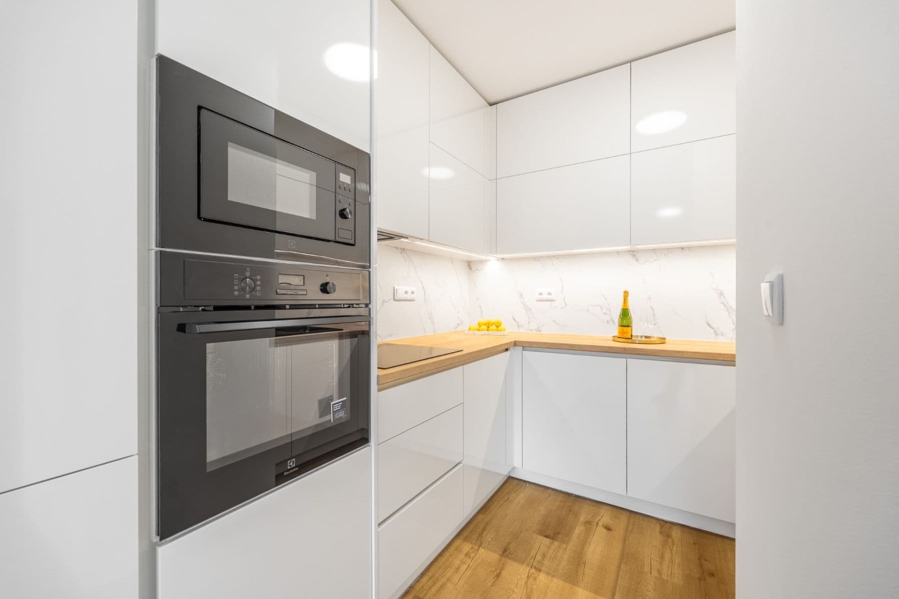 2 bedroom with open-plan kitchen flat for sale, 87 m², Miroslava Hajna, Prague, Prague 2 bedroom with open-plan kitchen flat for sale, 87 m², Miroslava Hajna, Prague, Prague