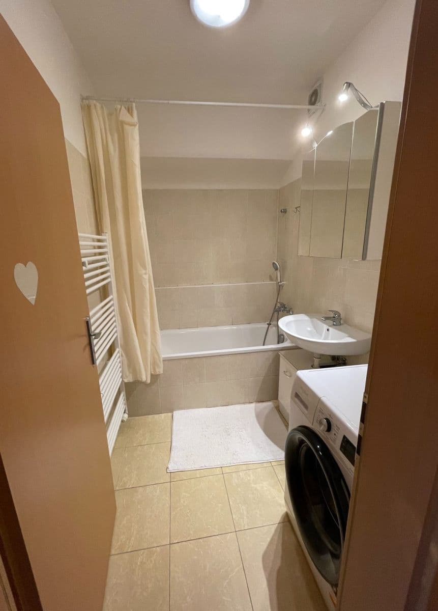 2 bedroom with open-plan kitchen flat for sale, 72 m², Generála Selnera, Kladno, Středočeský Region 2 bedroom with open-plan kitchen flat for sale, 72 m², Generála Selnera, Kladno, Středočeský Region