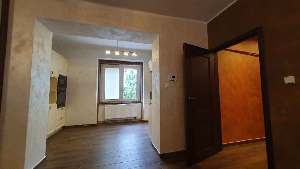 2 bedroom with open-plan kitchen flat for sale, 78 m², Dukelských hrdinů, Kolín, Středočeský Region 2 bedroom with open-plan kitchen flat for sale, 78 m², Dukelských hrdinů, Kolín, Středočeský Region