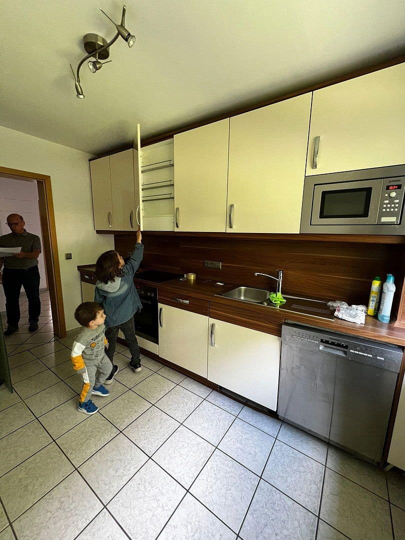 4 bedroom flat to rent, 81 m², Obere Saarlandstrasse 5, Mülheim an der Ruhr, North Rhine-Westphalia 4 bedroom flat to rent, 81 m², Obere Saarlandstrasse 5, Mülheim an der Ruhr, North Rhine-Westphalia