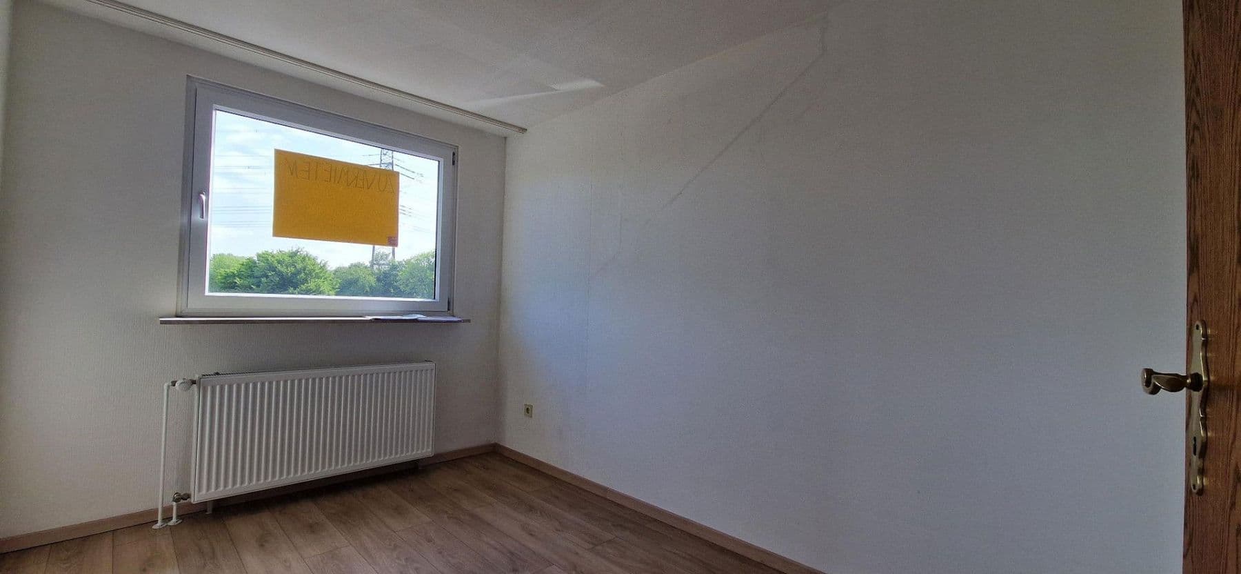 2 bedroom with open-plan kitchen flat to rent, 95 m², Duisburg, North Rhine-Westphalia 2 bedroom with open-plan kitchen flat to rent, 95 m², Duisburg, North Rhine-Westphalia