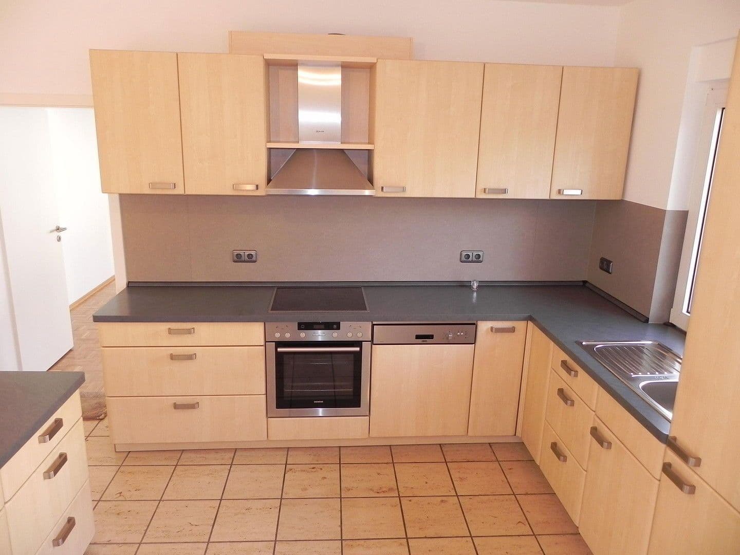 3 bedroom flat to rent, 97 m², Aschaffenburger Straße 50, Offenbach, Hesse 3 bedroom flat to rent, 97 m², Aschaffenburger Straße 50, Offenbach, Hesse