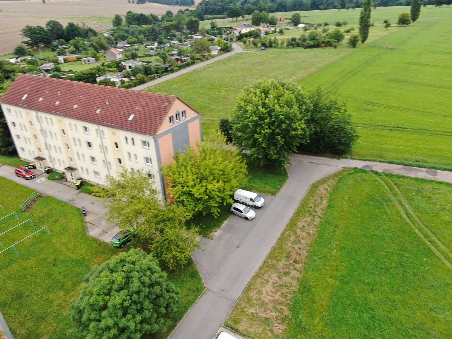 house for sale, 910 m², Gartenstr 7-8, Königshain-Wiederau, Saxony house for sale, 910 m², Gartenstr 7-8, Königshain-Wiederau, Saxony