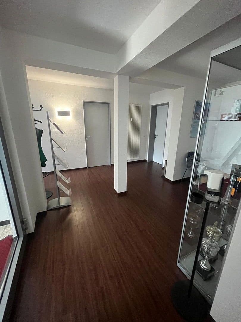 office to rent, 170 m², Siemensstraße 9, Wiesbaden, Hesse office to rent, 170 m², Siemensstraße 9, Wiesbaden, Hesse