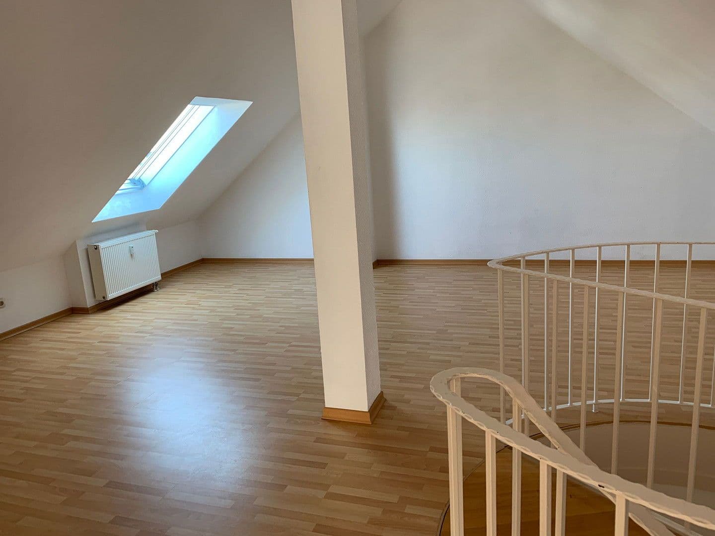 2 bedroom with open-plan kitchen flat to rent, 89 m², Offenbacher Straße, Dietzenbach, Hesse 2 bedroom with open-plan kitchen flat to rent, 89 m², Offenbacher Straße, Dietzenbach, Hesse