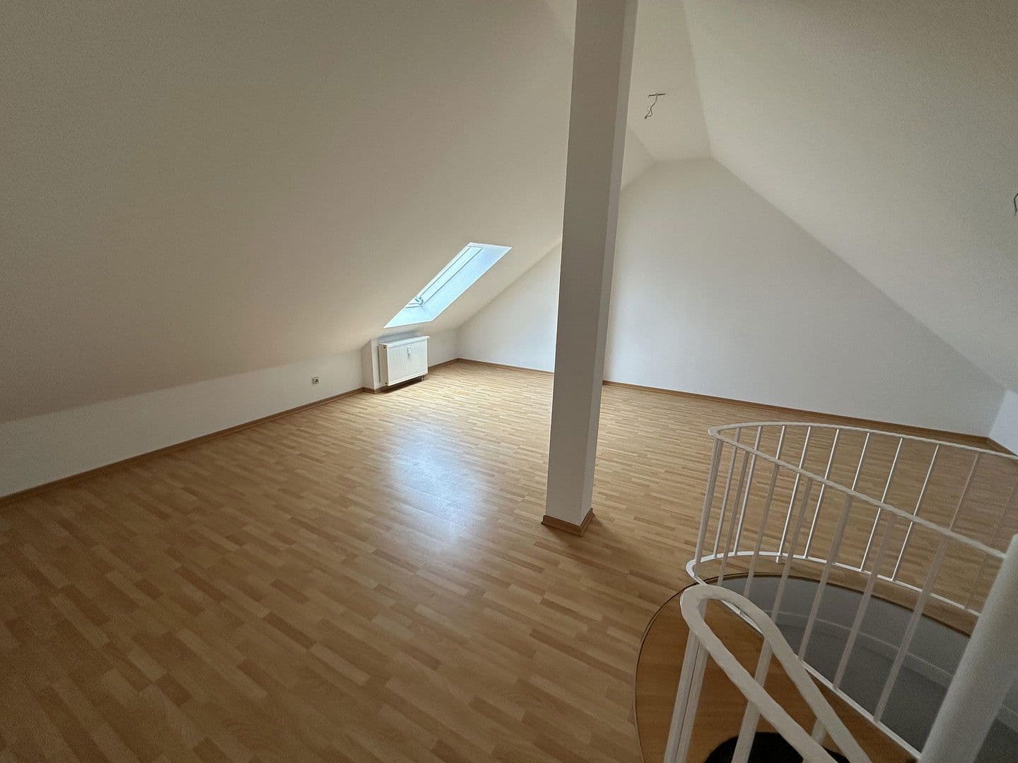 2 bedroom with open-plan kitchen flat to rent, 89 m², Offenbacher Straße, Dietzenbach, Hesse 2 bedroom with open-plan kitchen flat to rent, 89 m², Offenbacher Straße, Dietzenbach, Hesse