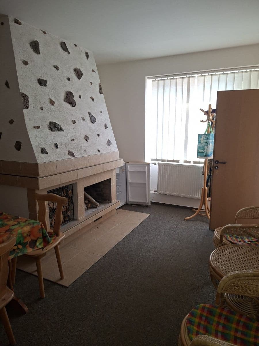 non-residential property to rent, 20 m², Pod Hájem, Králův Dvůr, Středočeský Region non-residential property to rent, 20 m², Pod Hájem, Králův Dvůr, Středočeský Region