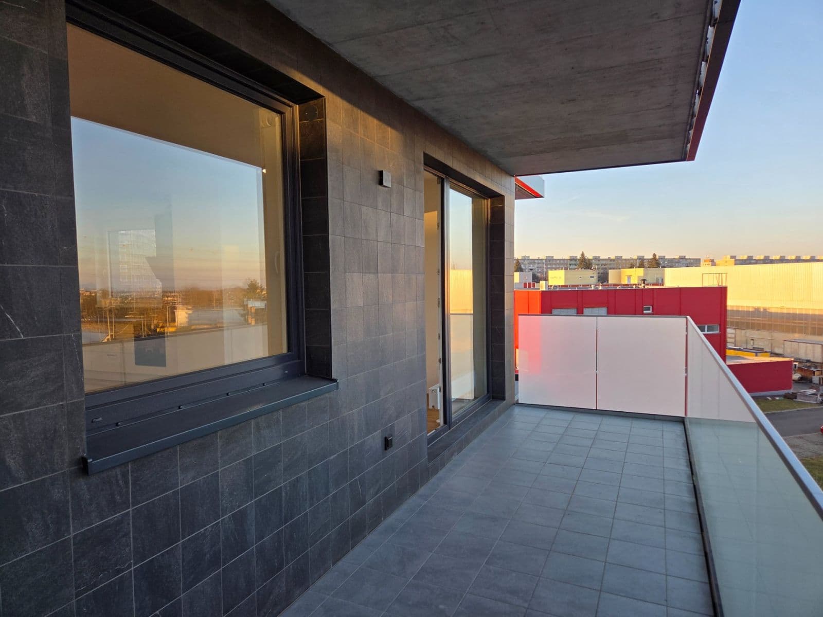 2 bedroom with open-plan kitchen flat to rent, 84 m², Čakovická, Prague, Prague 2 bedroom with open-plan kitchen flat to rent, 84 m², Čakovická, Prague, Prague