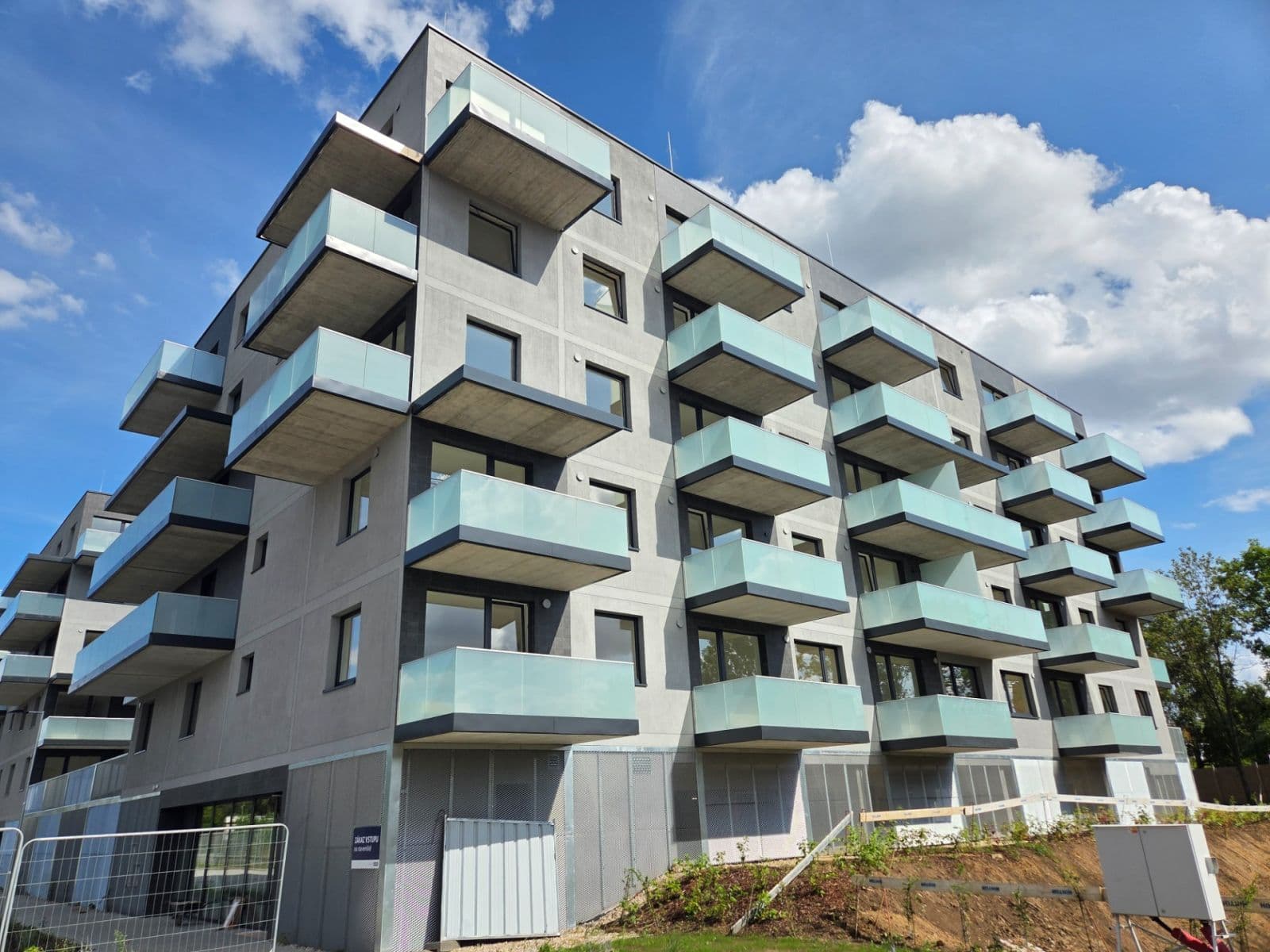 2 bedroom with open-plan kitchen flat to rent, 84 m², Čakovická, Prague, Prague 2 bedroom with open-plan kitchen flat to rent, 84 m², Čakovická, Prague, Prague