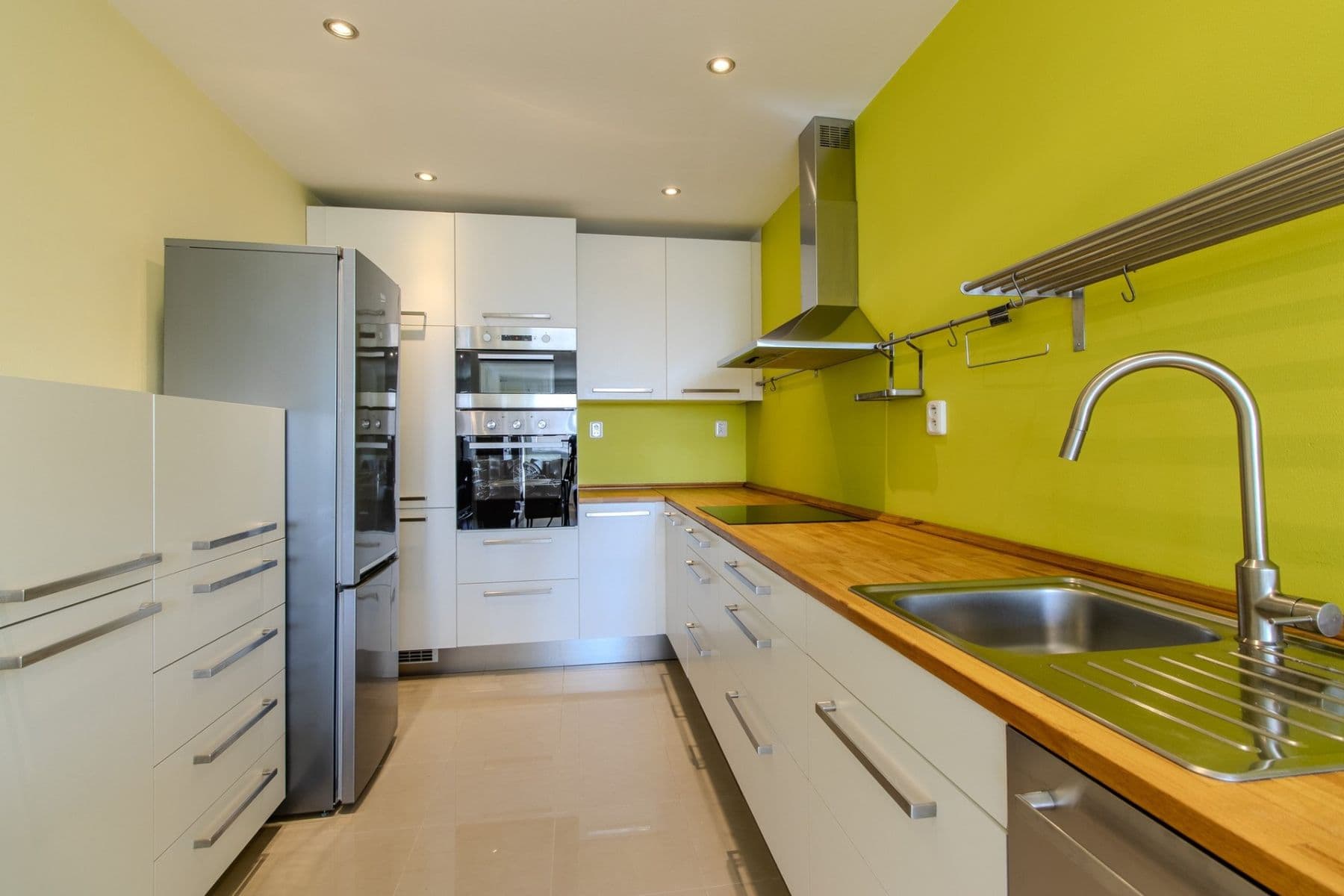 2 bedroom with open-plan kitchen flat to rent, 64 m², Jažlovická, Prague, Prague 2 bedroom with open-plan kitchen flat to rent, 64 m², Jažlovická, Prague, Prague