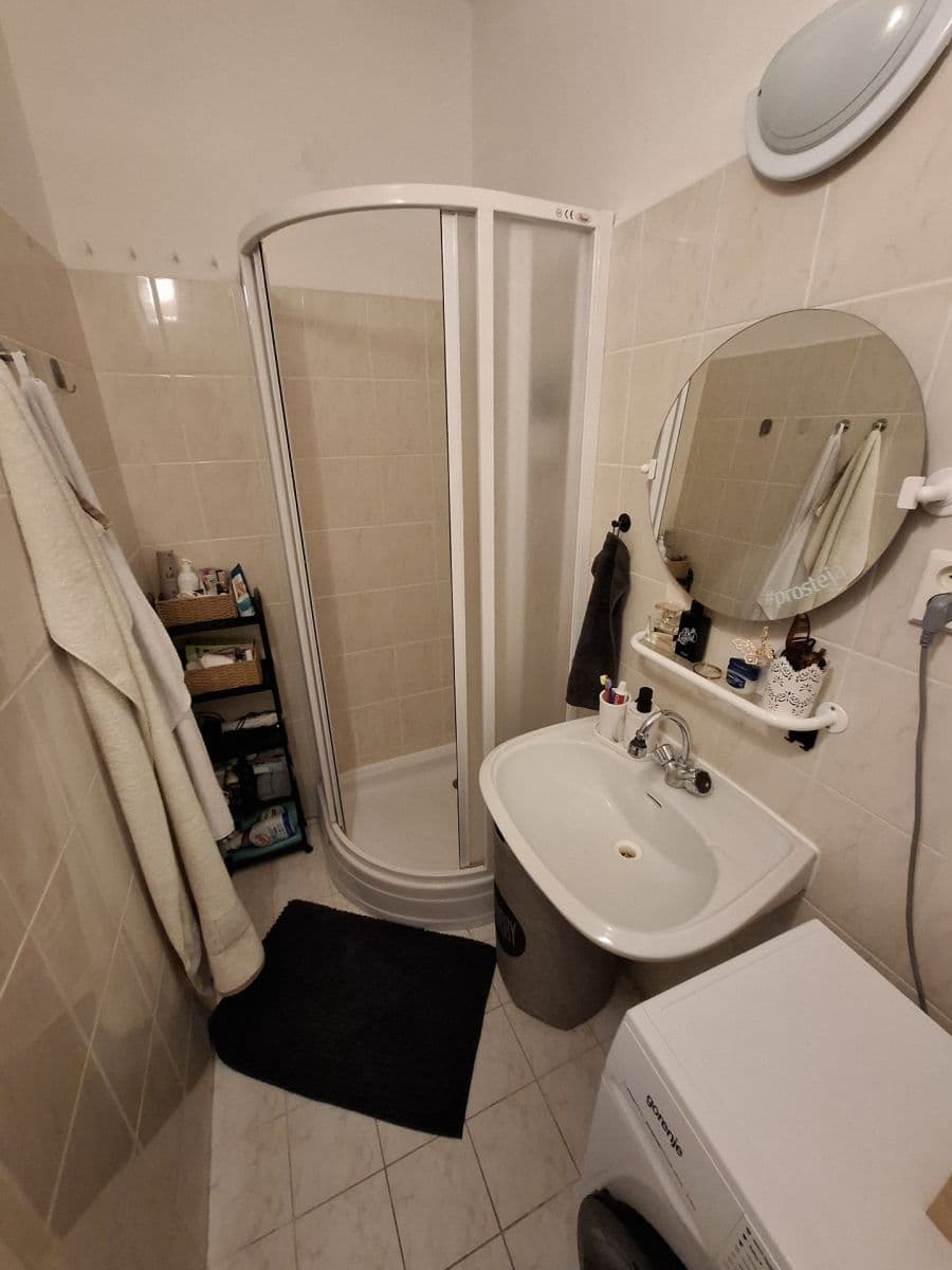 1 bedroom flat to rent, 44 m², Starobrněnská, Brno, Jihomoravský Region 1 bedroom flat to rent, 44 m², Starobrněnská, Brno, Jihomoravský Region