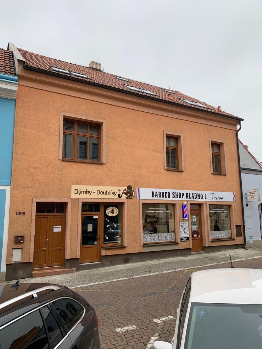 1 bedroom with open-plan kitchen flat to rent, 60 m², Komenského, Kladno, Středočeský Region 1 bedroom with open-plan kitchen flat to rent, 60 m², Komenského, Kladno, Středočeský Region