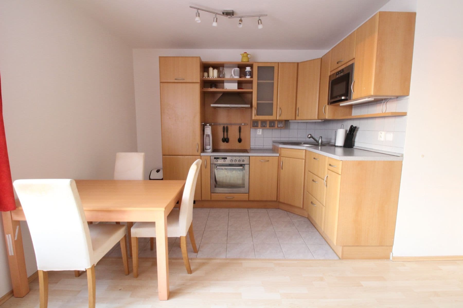 Studio flat to rent, 34 m², Mattioliho, Prague, Prague Studio flat to rent, 34 m², Mattioliho, Prague, Prague