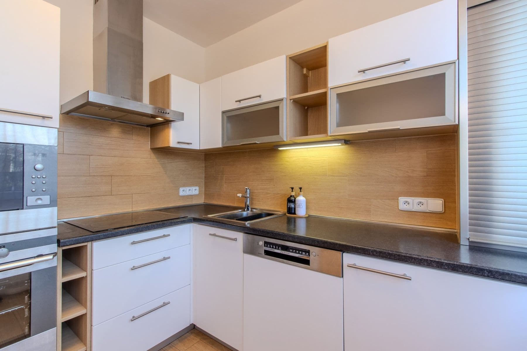 3 bedroom flat to rent, 66 m², Košťálkova, Prague, Prague 3 bedroom flat to rent, 66 m², Košťálkova, Prague, Prague