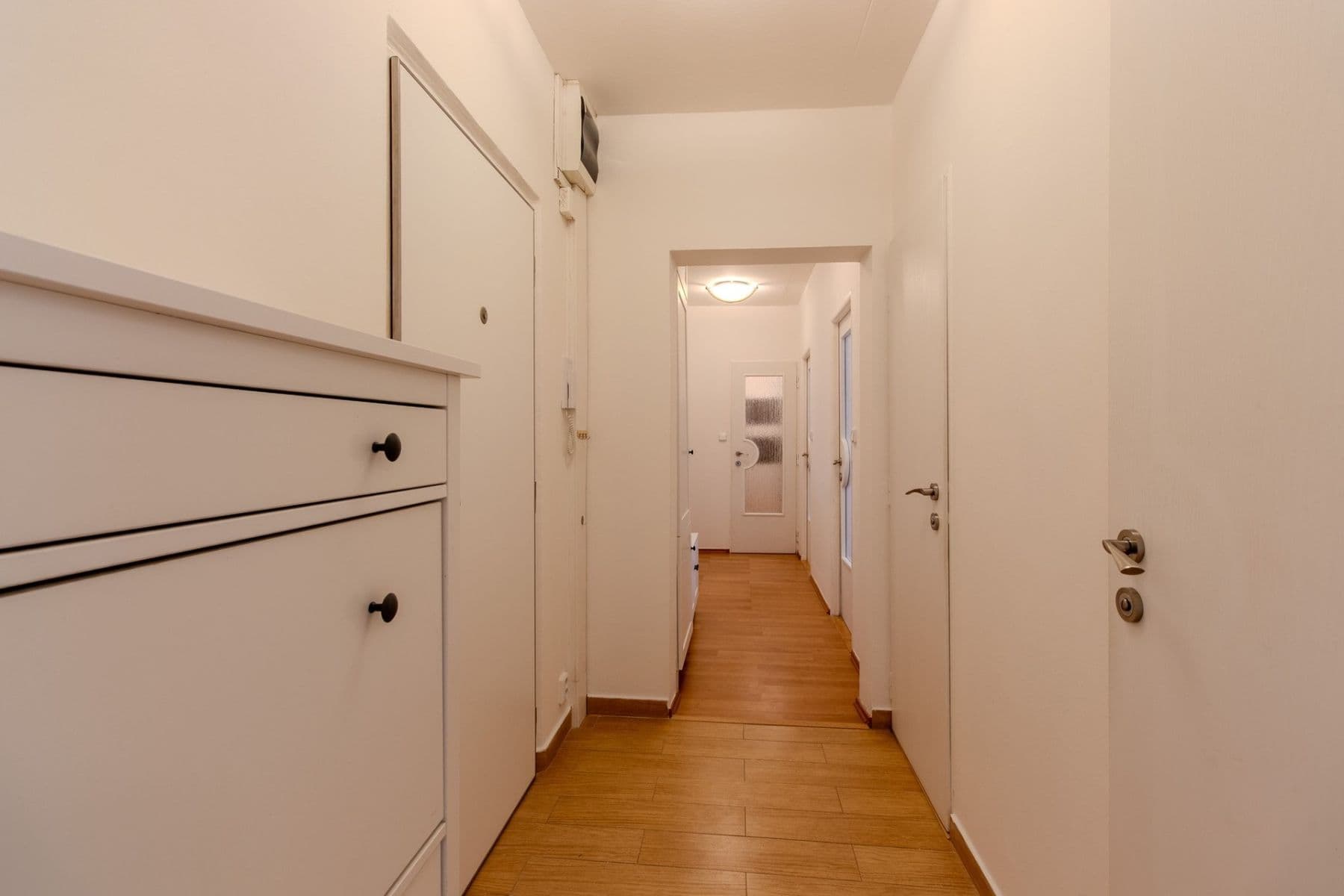 3 bedroom flat to rent, 66 m², Košťálkova, Prague, Prague 3 bedroom flat to rent, 66 m², Košťálkova, Prague, Prague