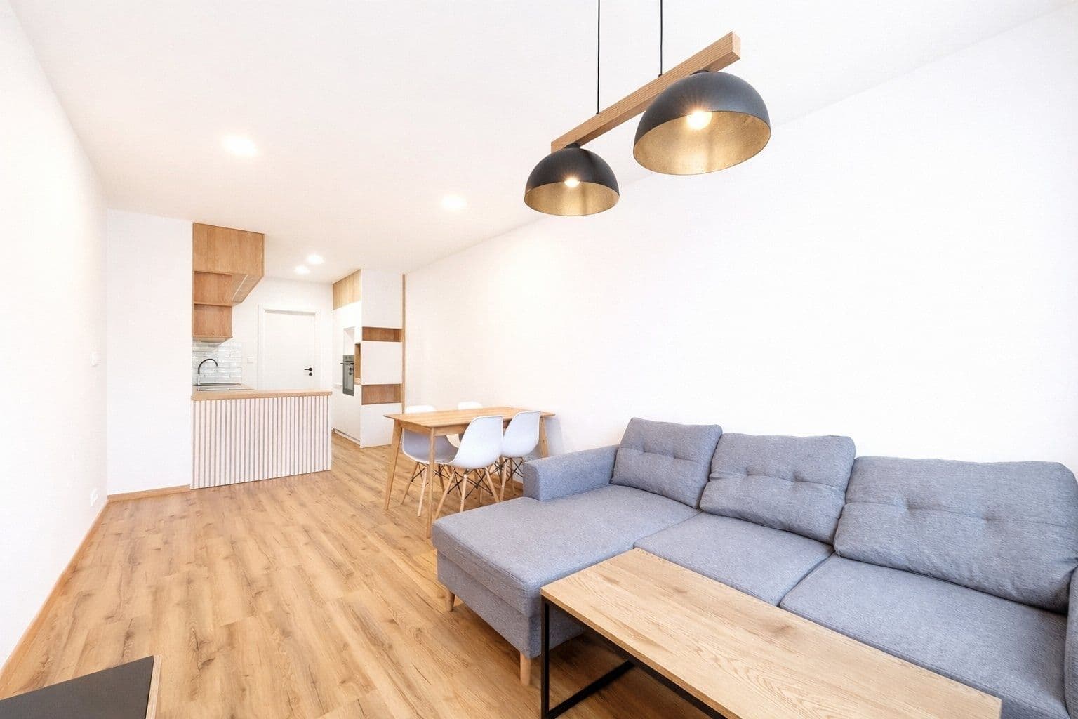 2 bedroom with open-plan kitchen flat to rent, 60 m², Kosmonautů, Mělník, Středočeský Region 2 bedroom with open-plan kitchen flat to rent, 60 m², Kosmonautů, Mělník, Středočeský Region