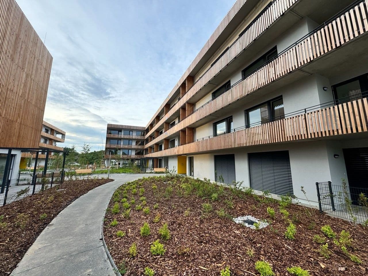 1 bedroom with open-plan kitchen flat to rent, 55 m², Kartónová, Plzeň, Plzeňský Region 1 bedroom with open-plan kitchen flat to rent, 55 m², Kartónová, Plzeň, Plzeňský Region