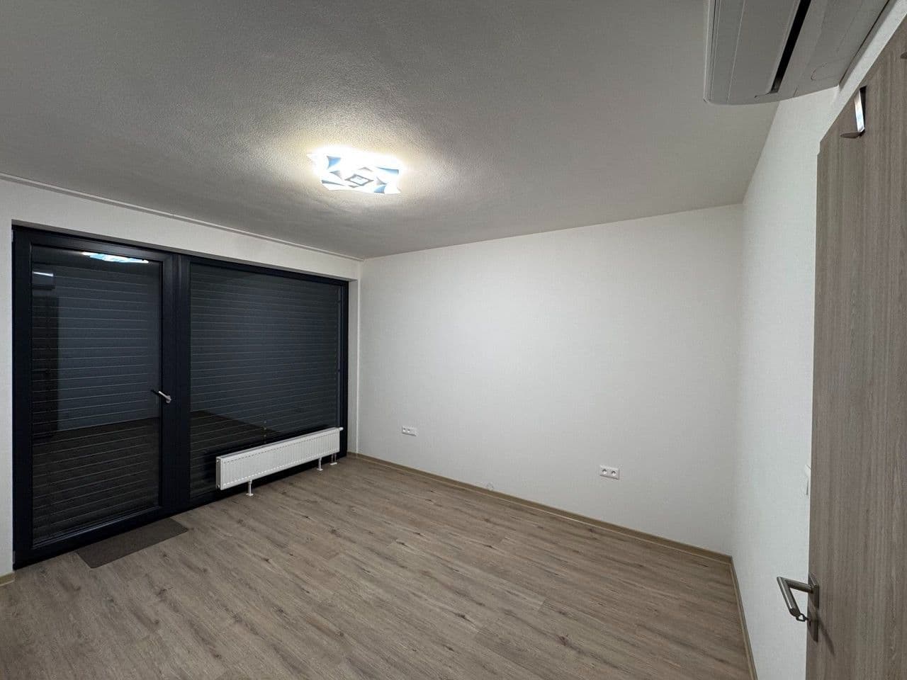 1 bedroom with open-plan kitchen flat to rent, 55 m², Kartónová, Plzeň, Plzeňský Region 1 bedroom with open-plan kitchen flat to rent, 55 m², Kartónová, Plzeň, Plzeňský Region