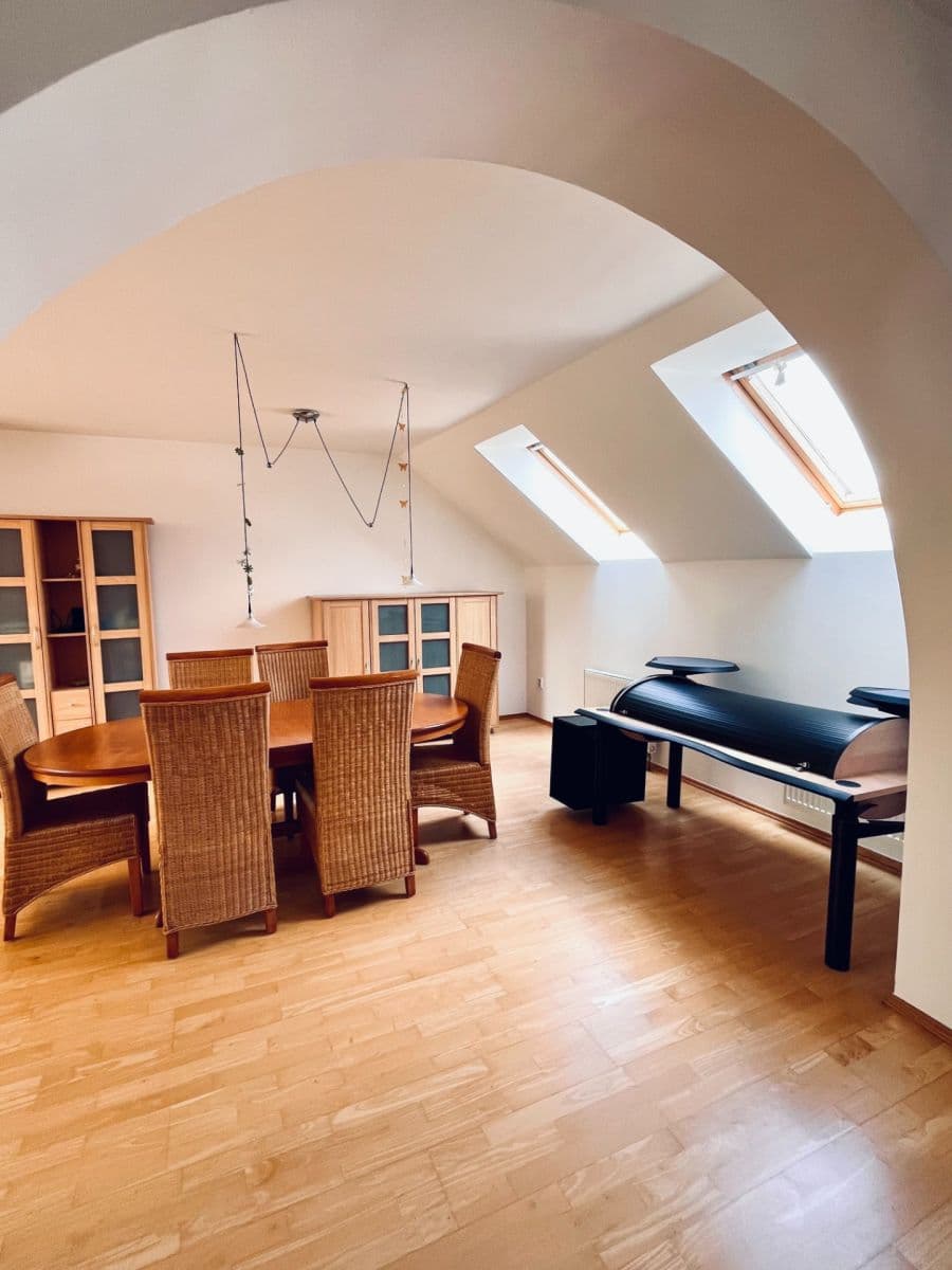 4 bedroom flat to rent, 190 m², Písečná, Cheb, Karlovarský Region 4 bedroom flat to rent, 190 m², Písečná, Cheb, Karlovarský Region