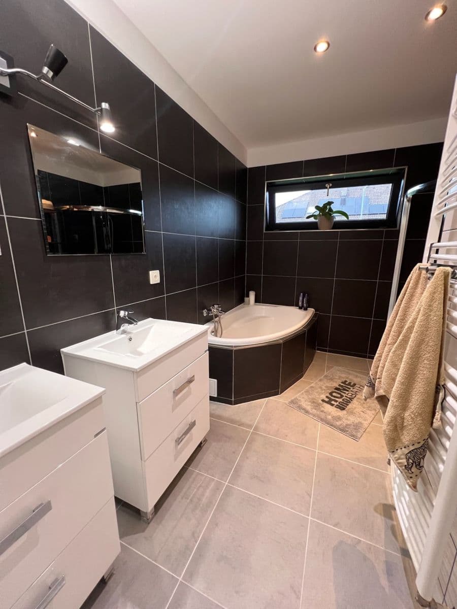 house for sale, 195 m², Vlčice, Královéhradecký Region house for sale, 195 m², Vlčice, Královéhradecký Region