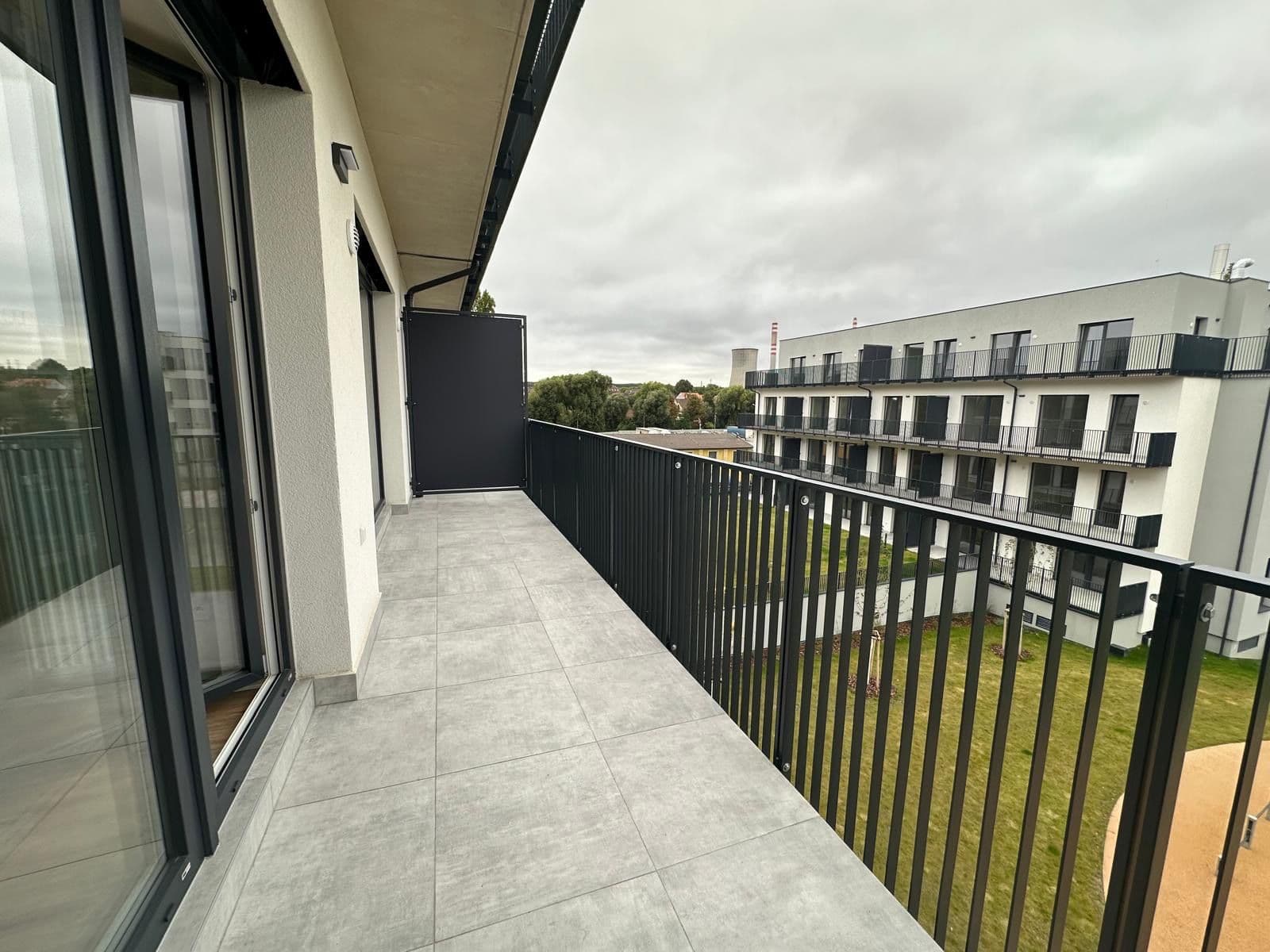 1 bedroom with open-plan kitchen flat to rent, 54 m², Ke křížku, Kladno, Středočeský Region 1 bedroom with open-plan kitchen flat to rent, 54 m², Ke křížku, Kladno, Středočeský Region