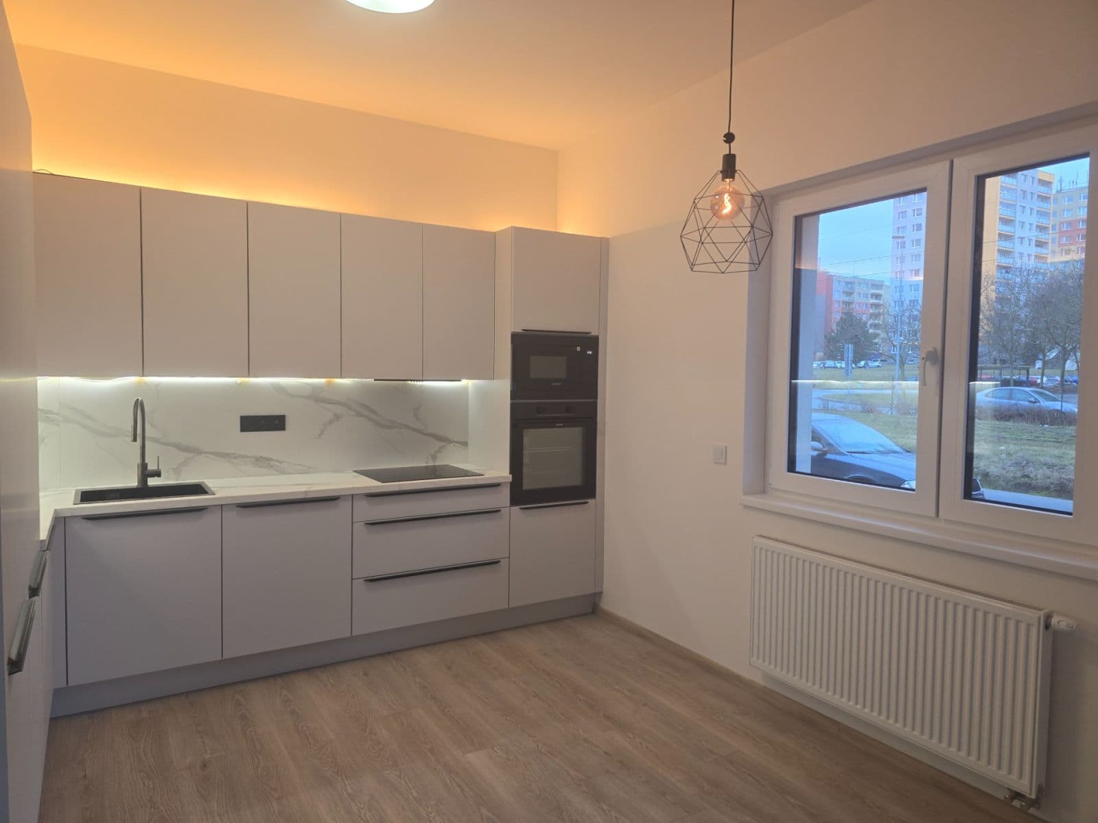 2 bedroom with open-plan kitchen flat to rent, 64 m², Fabiánova, Prague, Prague 2 bedroom with open-plan kitchen flat to rent, 64 m², Fabiánova, Prague, Prague