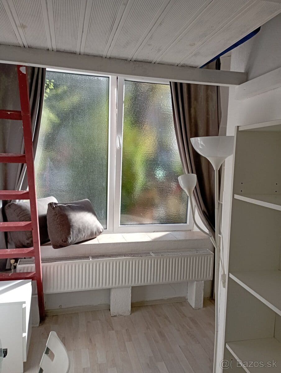 Small studio flat to rent, 17 m², Jedlíkova, Bratislava - mestská časť Staré Mesto, Bratislavský Region Small studio flat to rent, 17 m², Jedlíkova, Bratislava - mestská časť Staré Mesto, Bratislavský Region