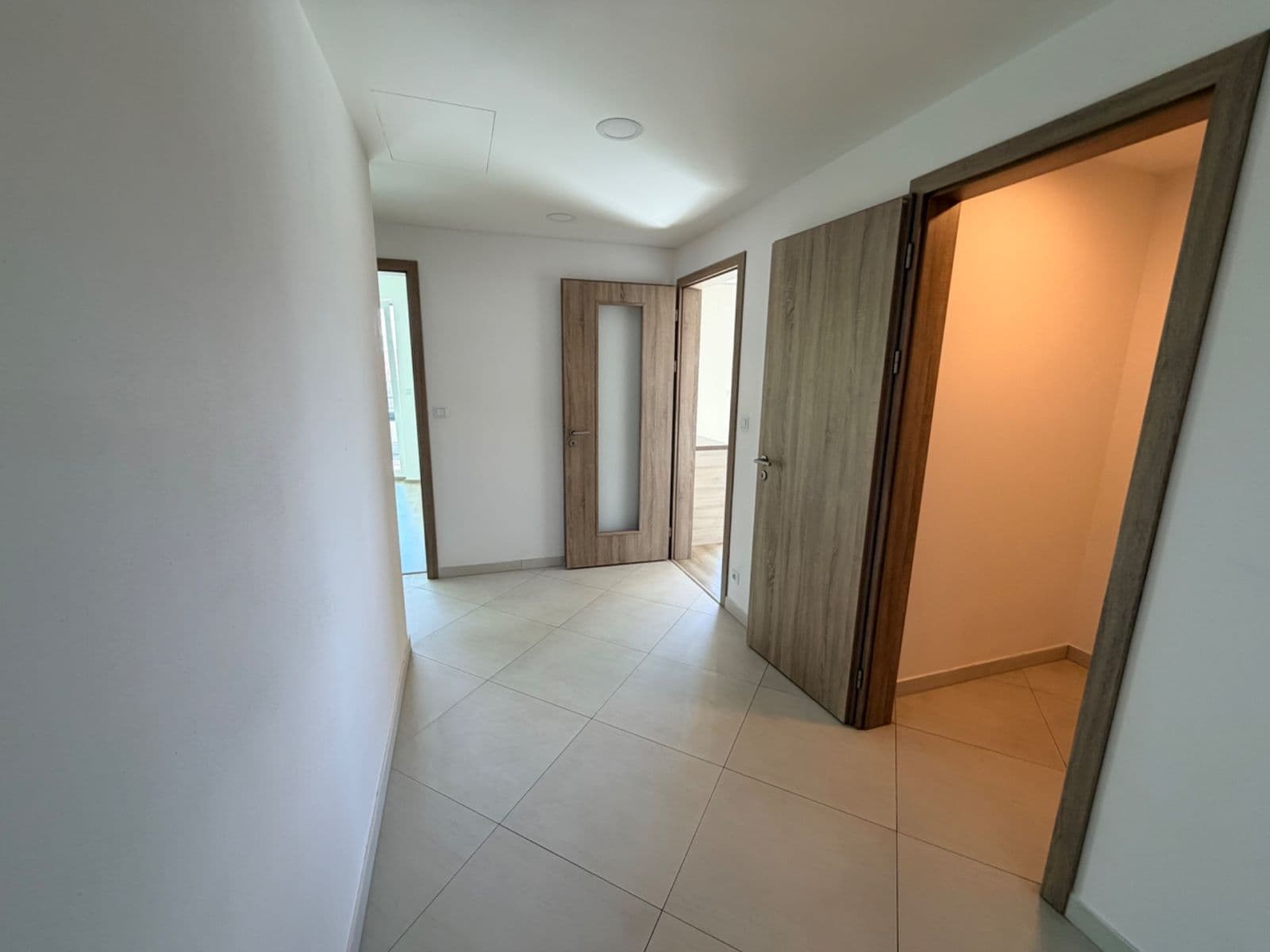 1 bedroom with open-plan kitchen flat to rent, 60 m², Kramperova, Prague, Prague 1 bedroom with open-plan kitchen flat to rent, 60 m², Kramperova, Prague, Prague