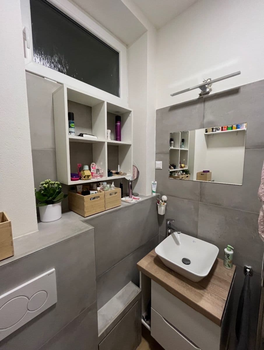 1 bedroom flat to rent, 33 m², Komárovská, Brno, Jihomoravský Region 1 bedroom flat to rent, 33 m², Komárovská, Brno, Jihomoravský Region