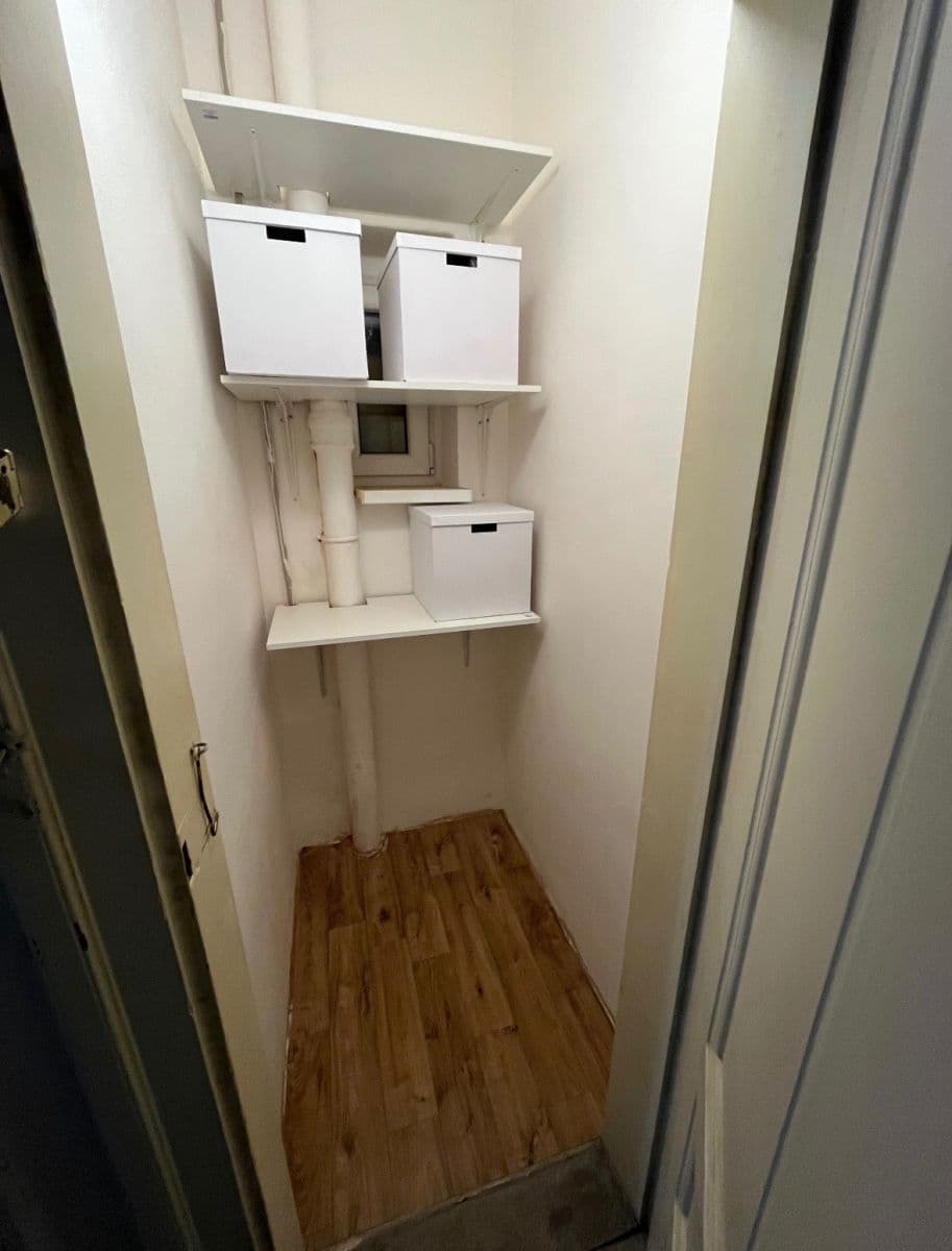 1 bedroom flat to rent, 33 m², Komárovská, Brno, Jihomoravský Region 1 bedroom flat to rent, 33 m², Komárovská, Brno, Jihomoravský Region