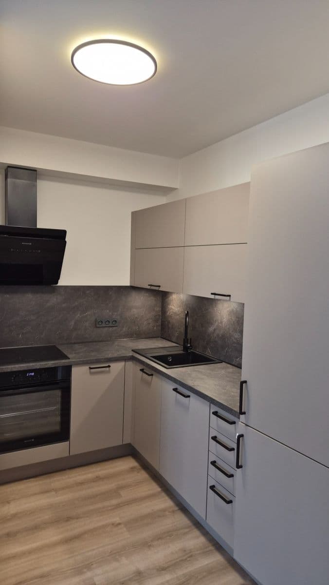 Studio flat to rent, 38 m², Nádražní, Kralupy nad Vltavou, Středočeský Region Studio flat to rent, 38 m², Nádražní, Kralupy nad Vltavou, Středočeský Region